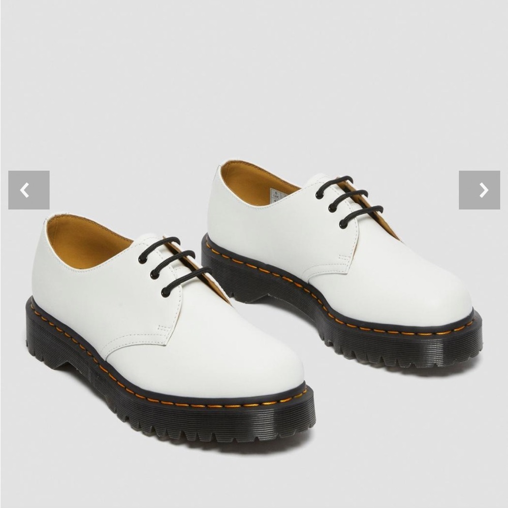 Dr.Martens White Oxford Shoes